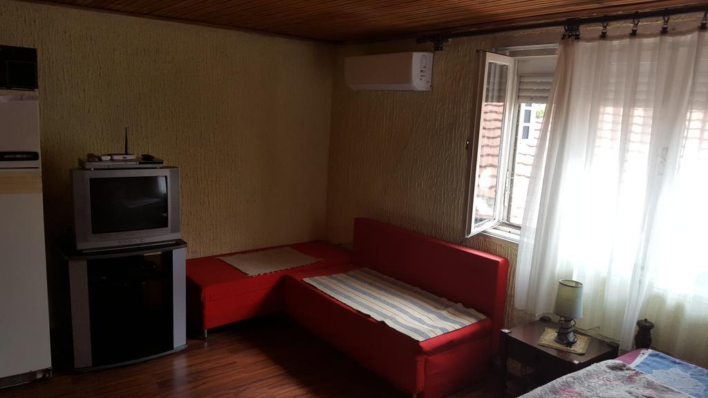 Apartmani Emil Подгорица Екстериор снимка