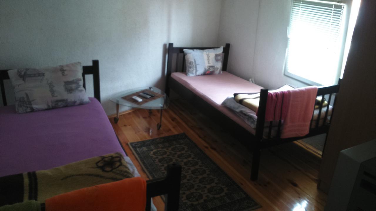 Apartmani Emil Подгорица Екстериор снимка
