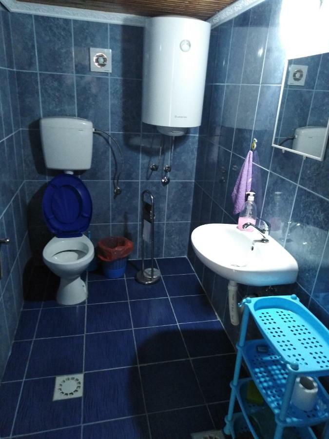 Apartmani Emil Подгорица Екстериор снимка